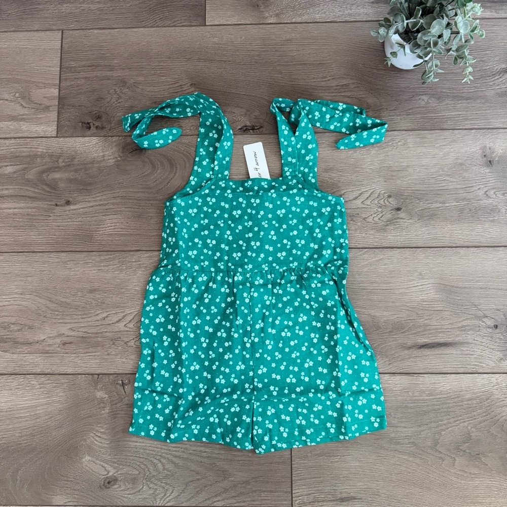 NWT Feather 4 Arrow Girls Green Floral Romper with Tie Straps Size 5